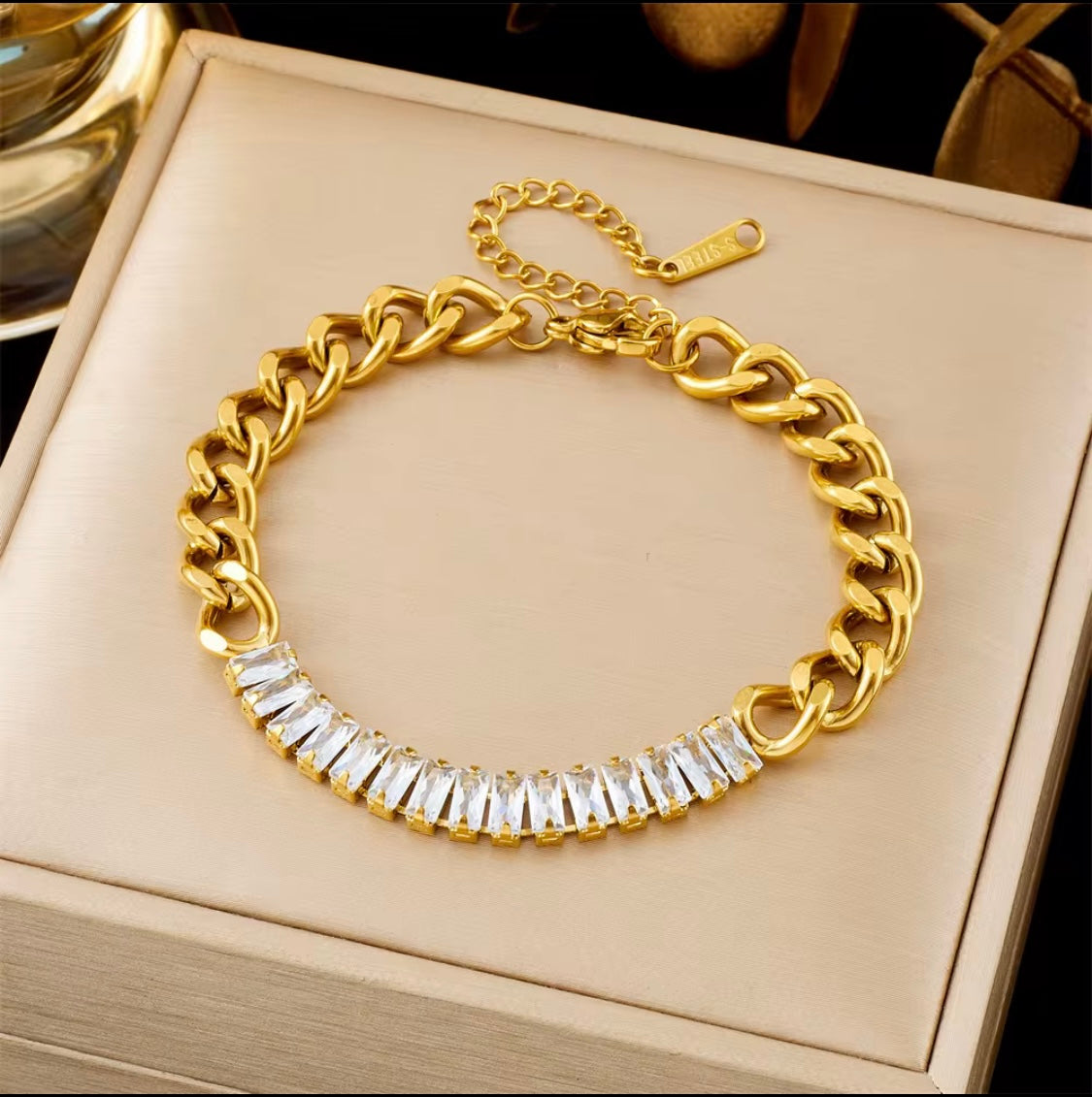 Bracelet multiple forms