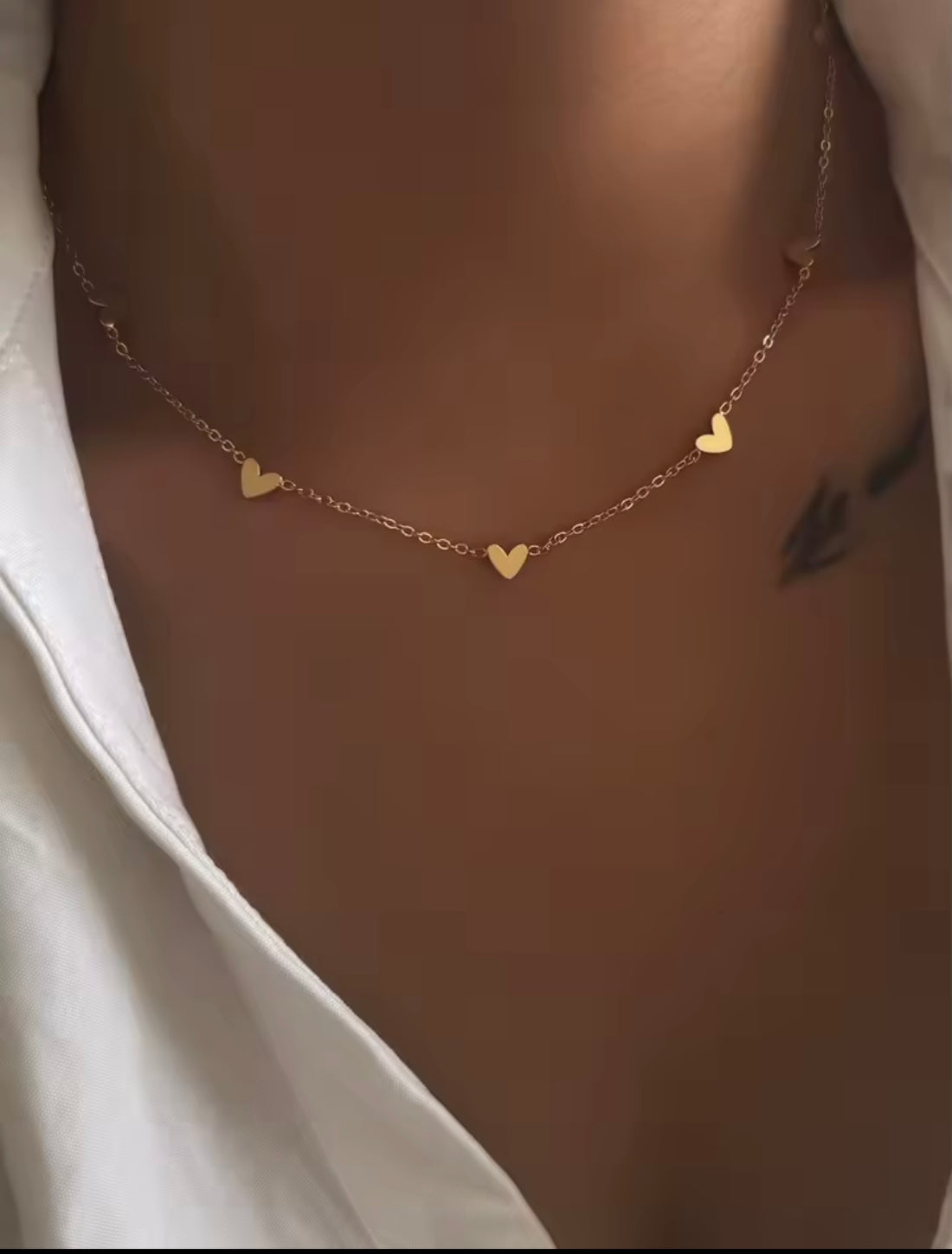 Collier minimaliste à breloques